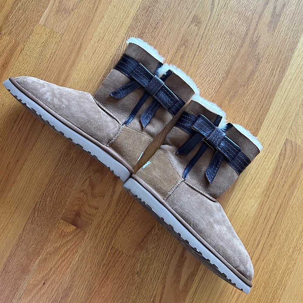 Women UGG boots 💜